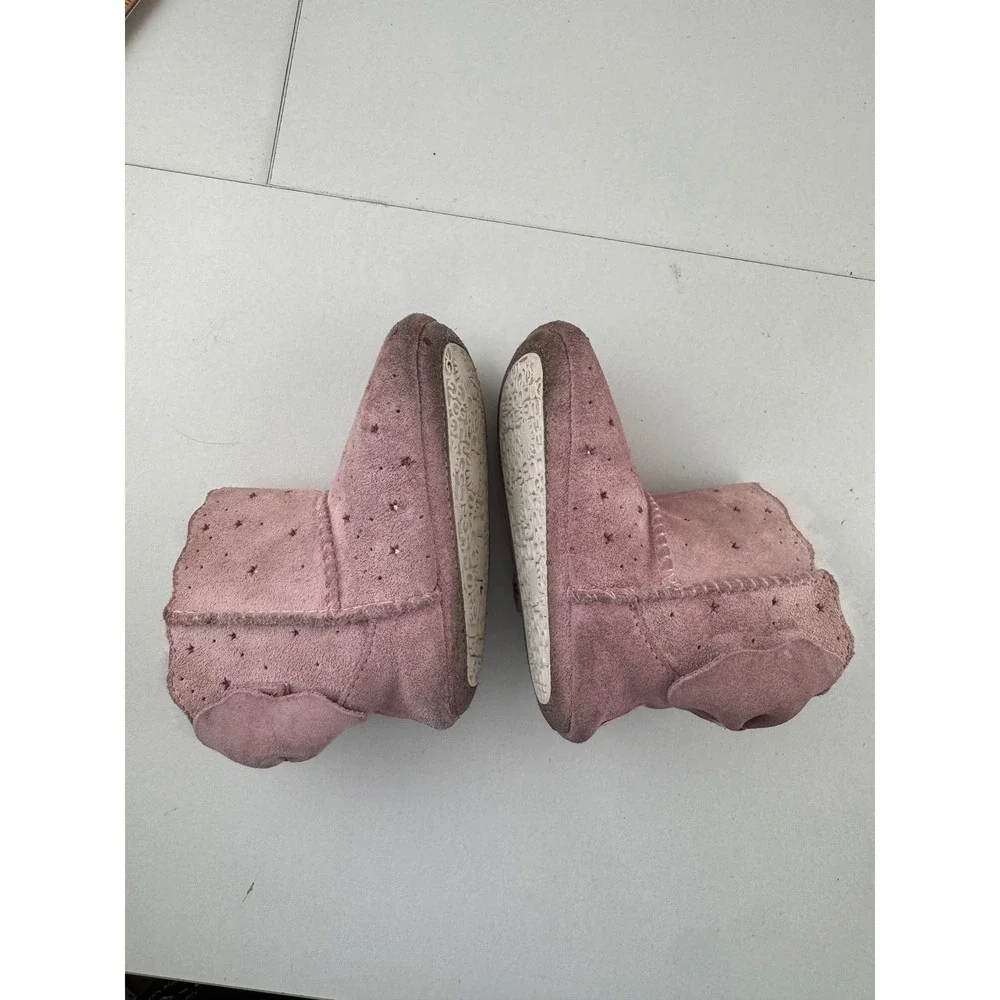 UGG Australia Pink Suede Sheepskin Lined Baby Boots Stars Bow Size‎ 2